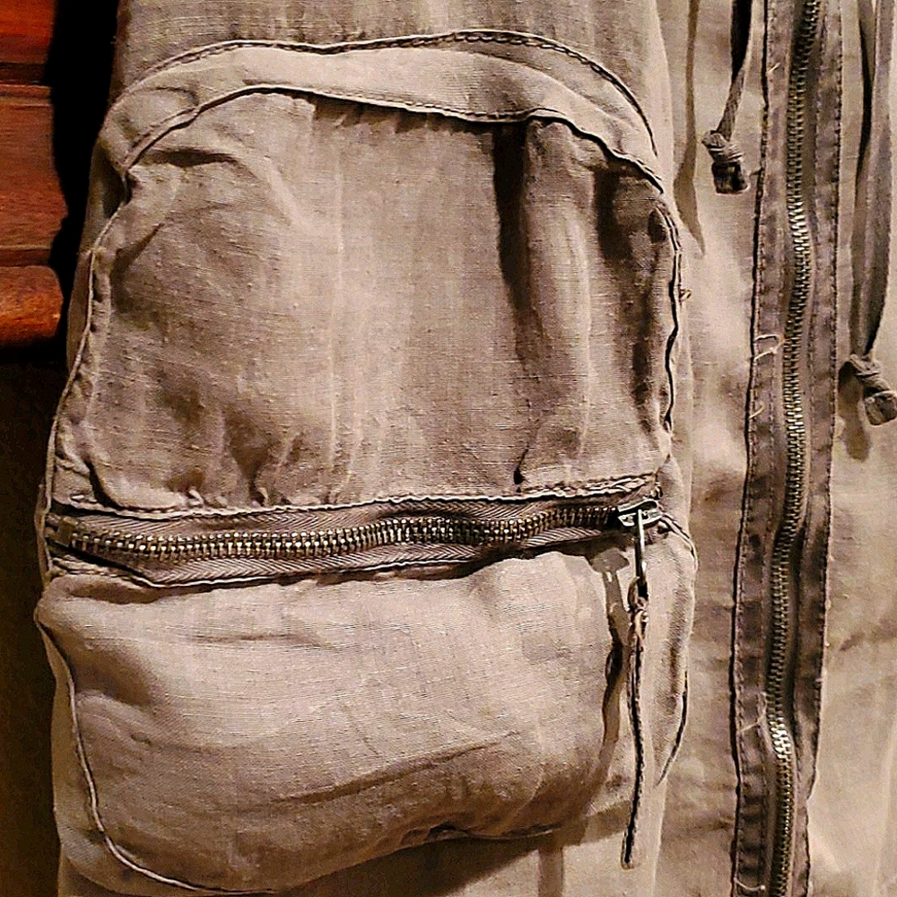 Utility Vest - Picture 2 of 6